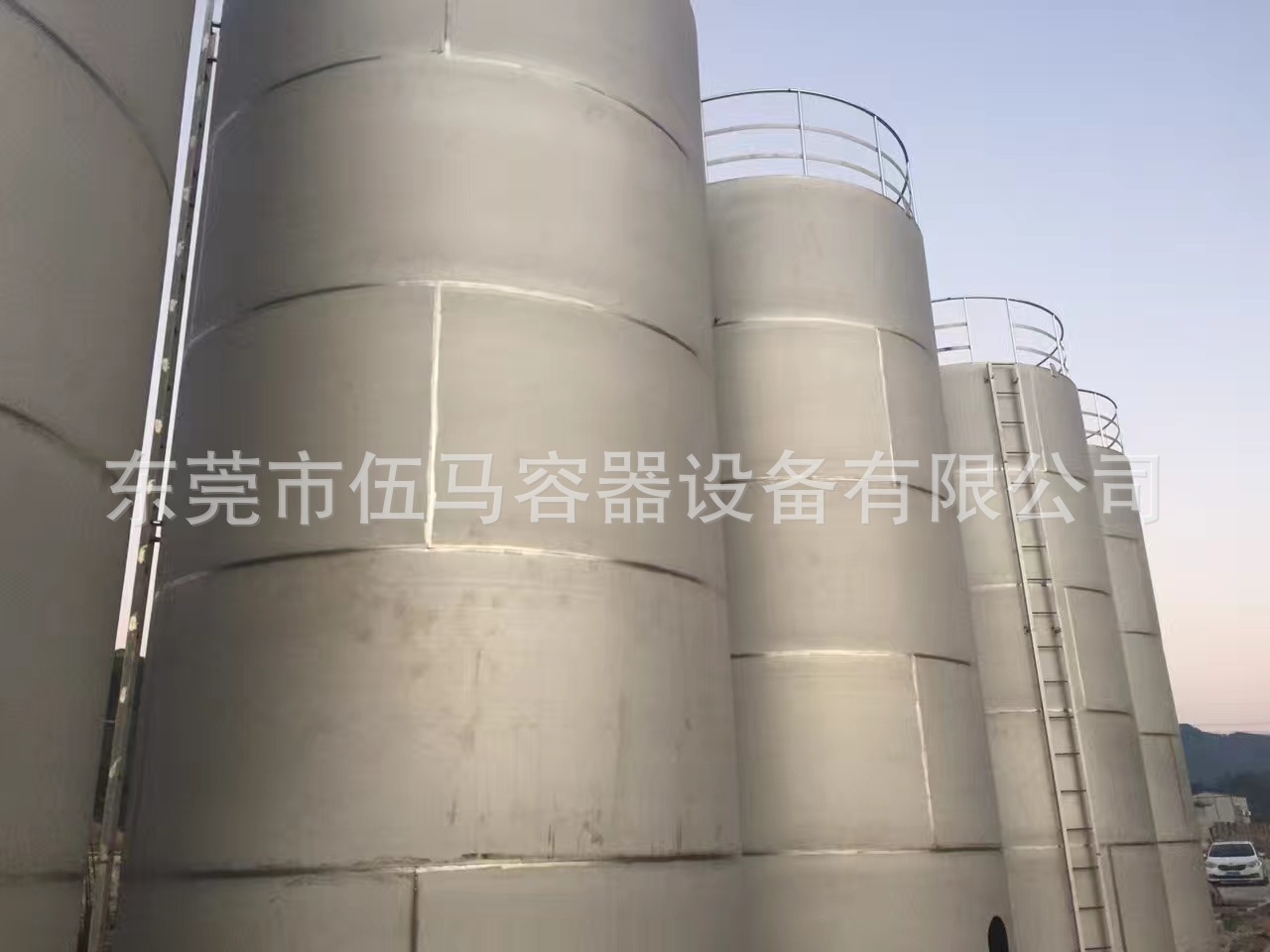 廠家供應(yīng)各種不銹鋼罐 立式儲(chǔ)存罐 316不銹鋼儲(chǔ)存罐 316L立式罐